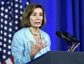 南希·佩洛西（Nancy Pelosi）在对卢森堡的正式访问中“受伤”，随后住院治疗